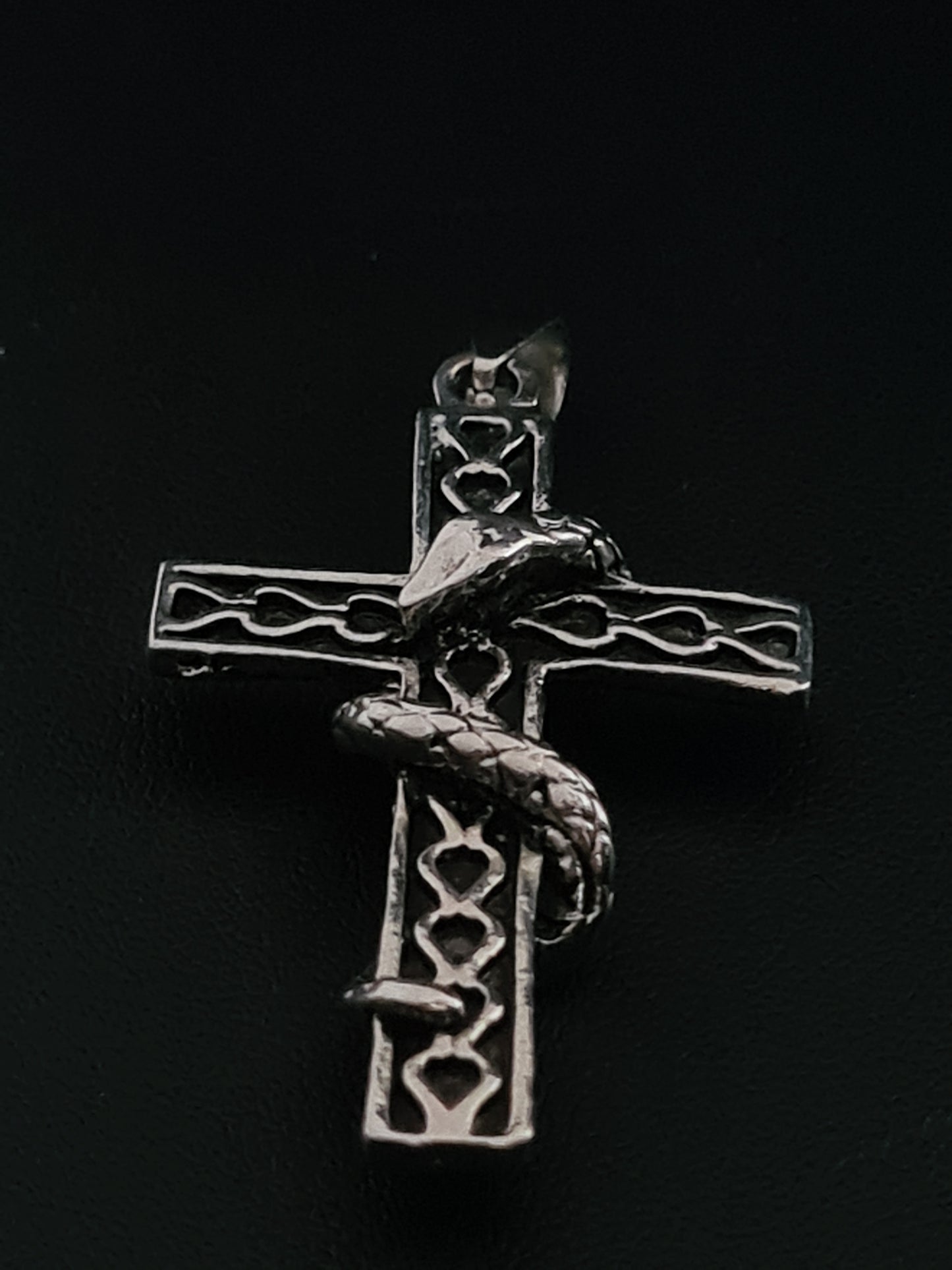 Arcana [Snake Wrapped Cross Chain]